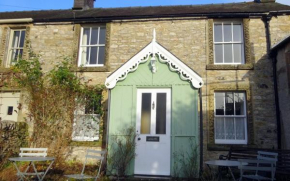 Cherry Cottage, Youlgrave Nr Bakewell